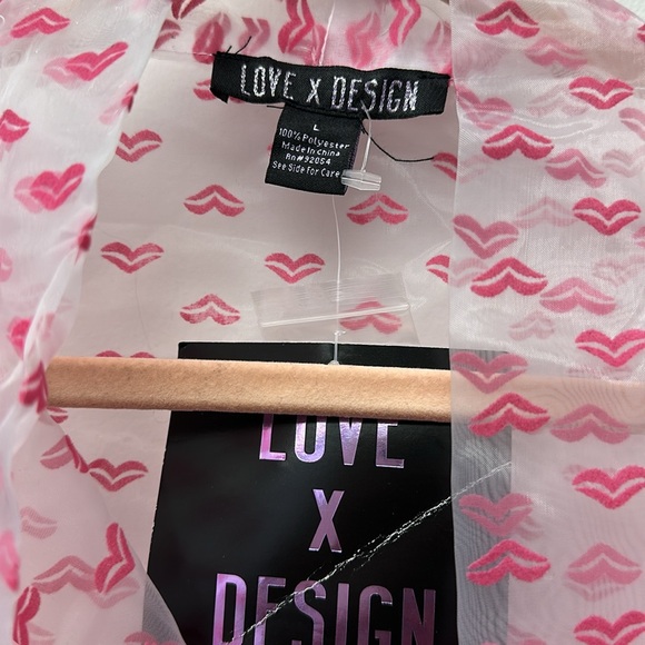Love x Design Tie Neck Heart Kiss Blouse - Picture 5 of 11